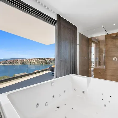 Okrug 4 Bedrooms Willa Trogir